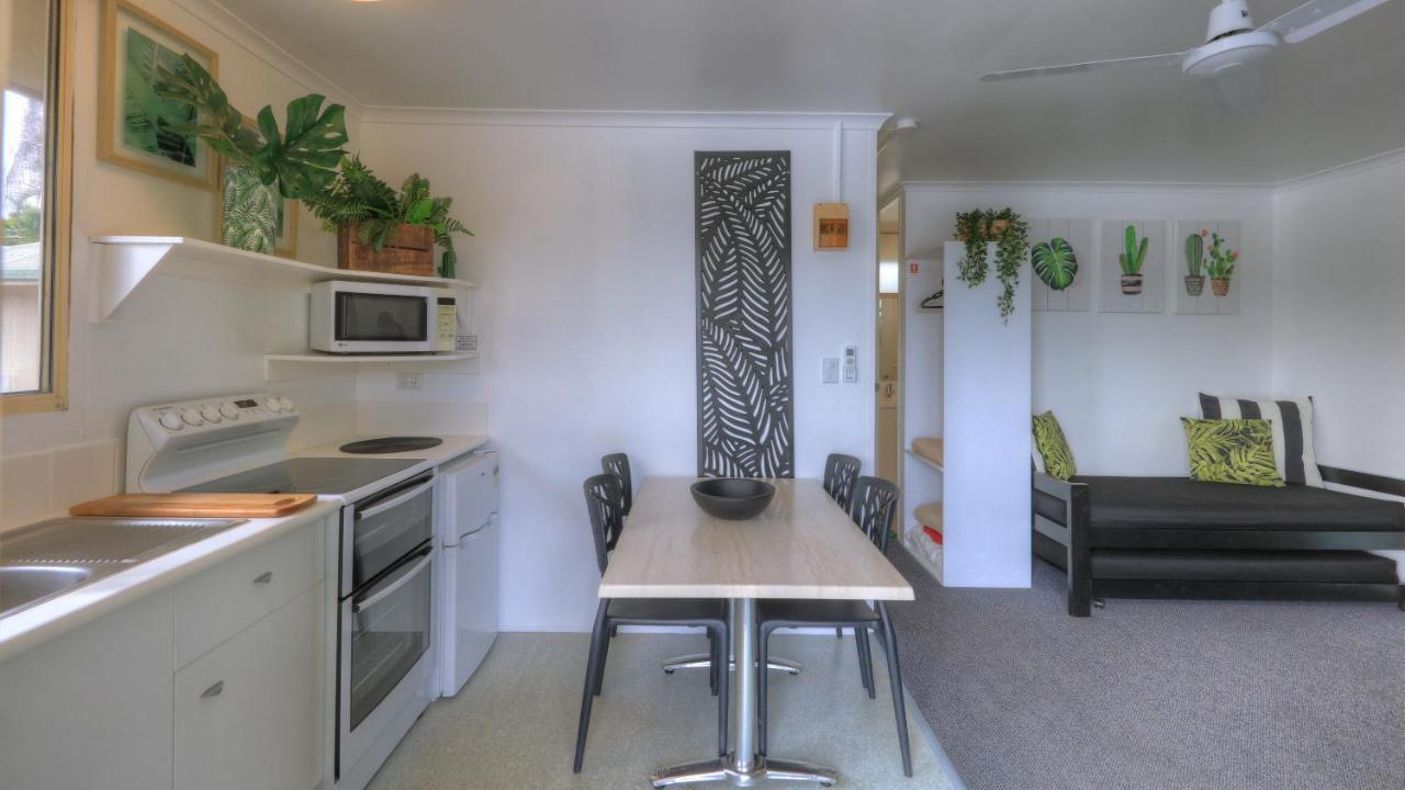 Maroochy River Bungalows Diddillibah Exterior photo